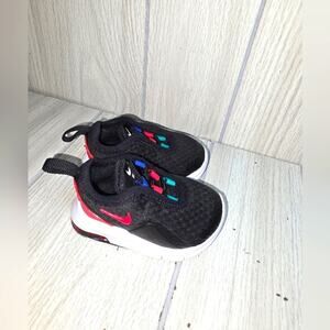 Nike Toddler Air Max Motion 2 Black & Red Sneakers Slip-On Design Crib Baby Shoe